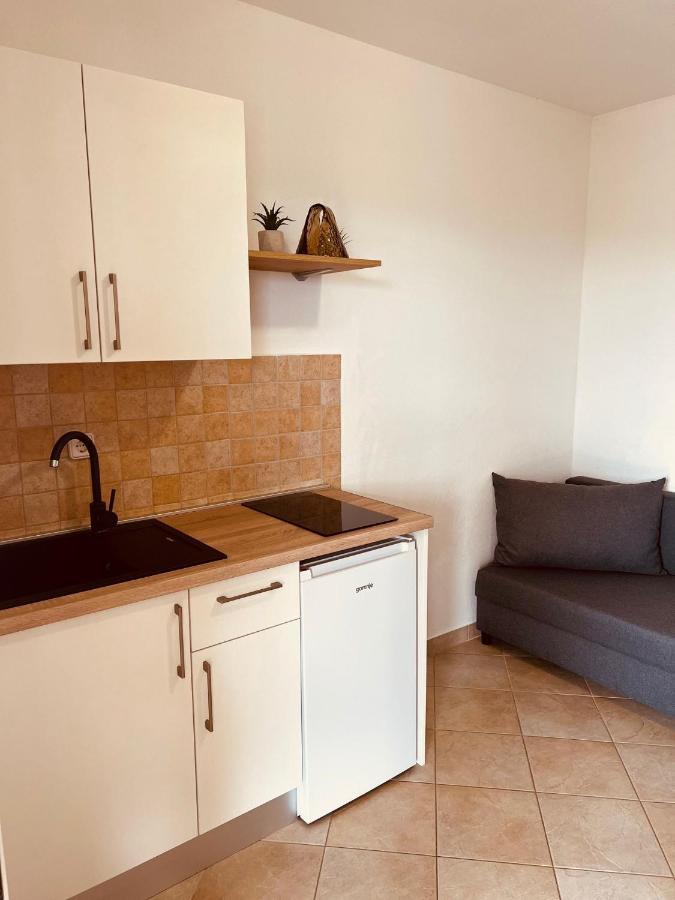 Apartmani Anita 스크라딘 외부 사진